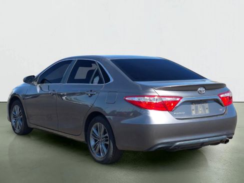 Used 2017 Toyota Camry SE FWD image 4