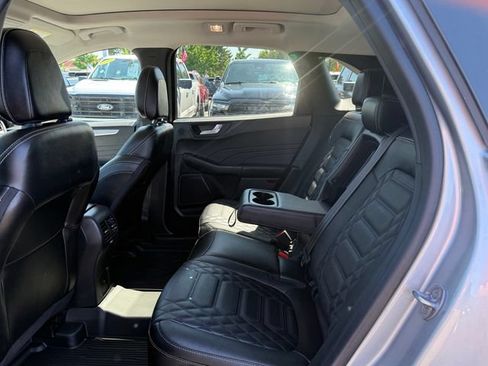 Certified 2023 Ford Escape Platinum w/ Premium Technology Package AWD/4WD image 10