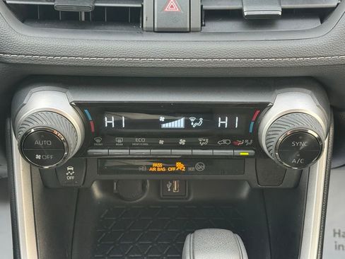 Certified 2025 Toyota RAV4 LE image 39