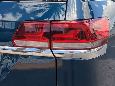 Certified 2023 Volkswagen Atlas SE w/ Panoramic Sunroof Package image 8