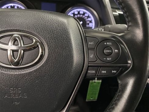 Used 2024 Toyota Camry SE image 22