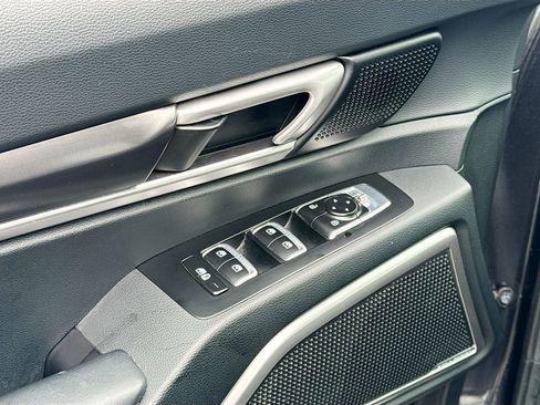 Used 2025 Kia Telluride S image 19
