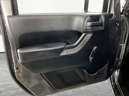 Used 2017 Jeep Wrangler Unlimited Sport AWD/4WD image 17