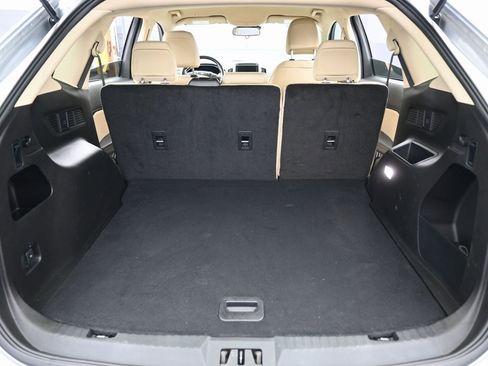 Used 2024 Ford Edge SE image 30