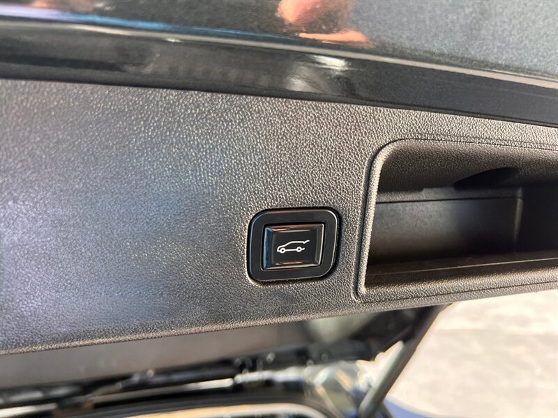 Used 2018 GMC Terrain SLE w/ Infotainment Package I AWD/4WD image 24