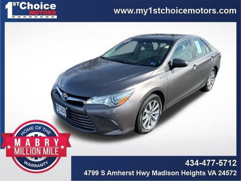 Used 2015 Toyota Camry XLE w/ Moonroof Package image 1