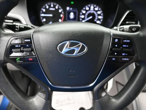 Used 2017 Hyundai Sonata SE FWD image 15