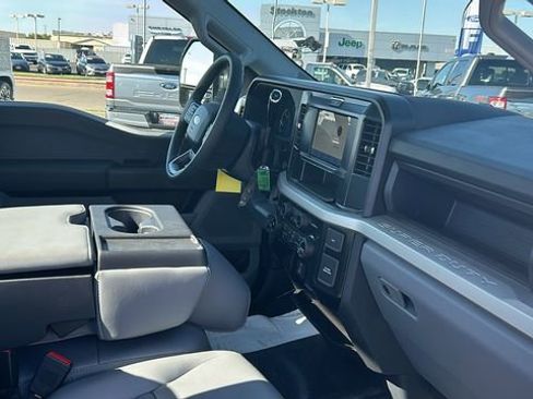 New 2025 Ford F550 4x4 Regular Cab Super Duty image 18