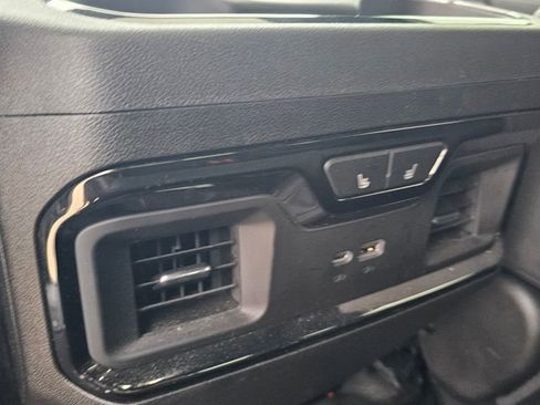 Used 2024 GMC Sierra 2500 AT4 w/ AT4 Premium Plus Package image 9