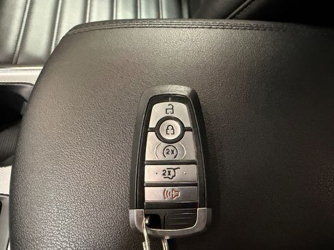 Certified 2022 Ford Edge SEL w/ Convenience Package AWD/4WD image 39