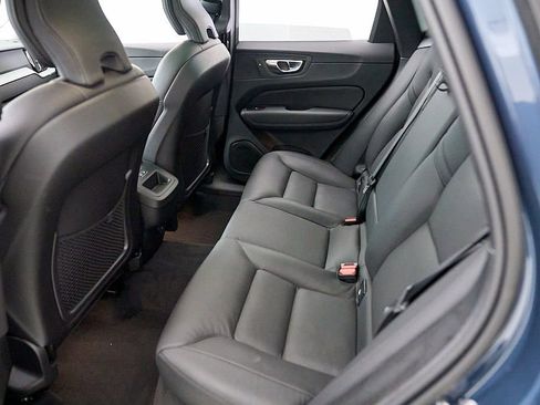 Certified 2025 Volvo XC60 B5 Plus w/ Climate Package AWD/4WD image 21