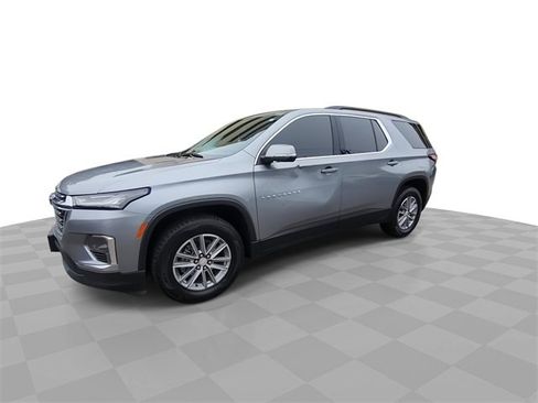 Certified 2023 Chevrolet Traverse LT image 4