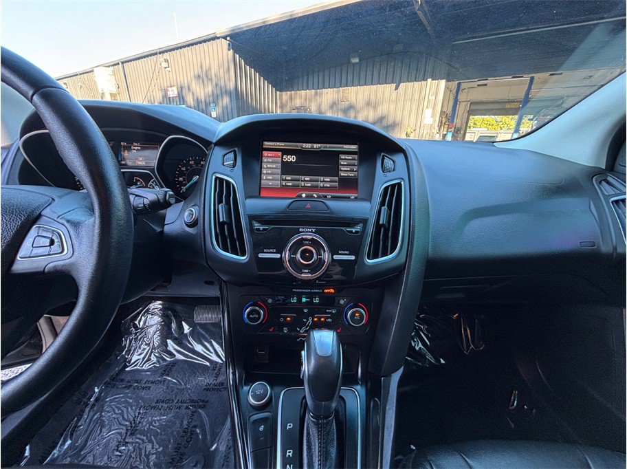 Used 2015 Ford Focus Titanium w/ Titanium Cold Weather Package FWD image 11