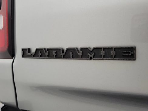 Used 2023 RAM 1500 Laramie AWD/4WD image 7