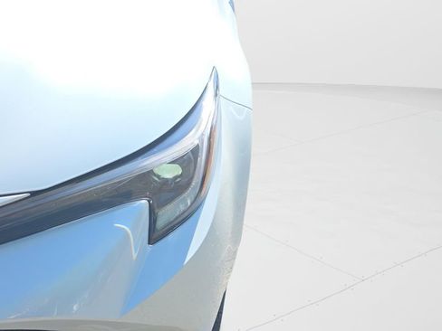 Used 2025 Toyota Corolla XSE FWD image 9