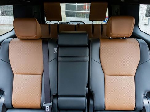 Used 2025 Lexus GX 550 550 Premium+ image 32