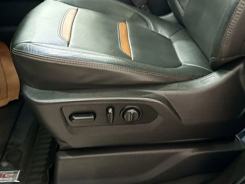 Used 2021 GMC Sierra 3500 AT4 w/ AT4 Premium Plus Package image 21