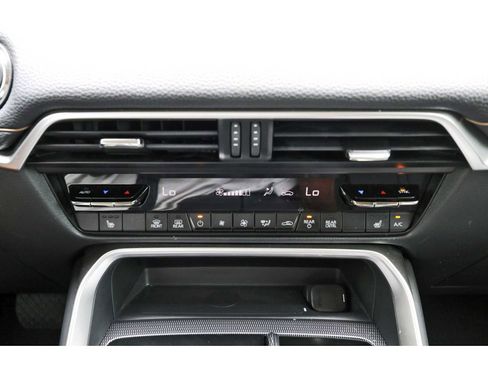 Used 2024 MAZDA CX-90 3.3 Turbo w/ Preferred Plus AWD/4WD image 25