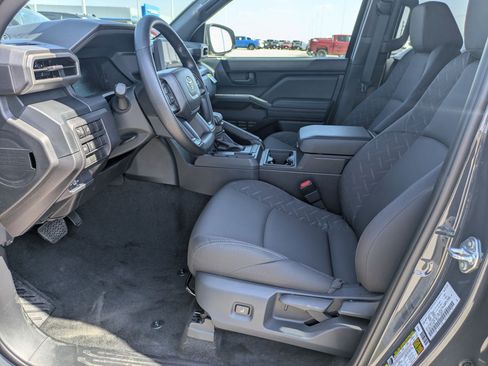 Used 2026 Toyota Tacoma SR image 9