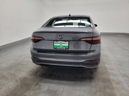 Used 2024 Volkswagen Jetta Sport image 7