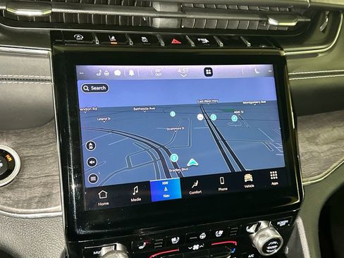 Used 2021 Jeep Grand Cherokee L Overland w/ Luxury Tech Group IV image 27