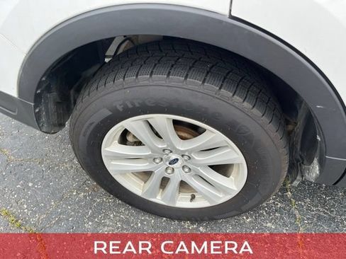 Used 2019 Ford Explorer XLT w/ Class III Trailer Tow Package AWD/4WD image 4