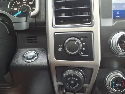 Used 2019 Ford F150 Lariat w/ Equipment Group 502A Luxury AWD/4WD image 22