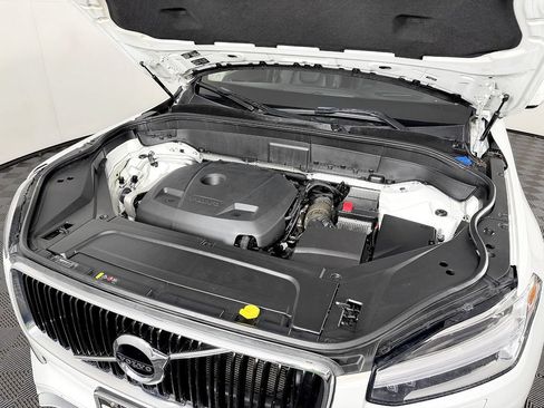 Used 2018 Volvo XC90 T6 Momentum w/ Momentum Plus Package AWD/4WD image 19