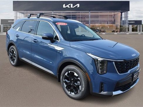 New 2025 Kia Sorento S image 10