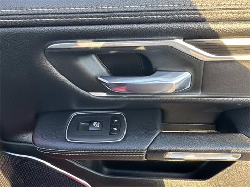 Used 2024 RAM 1500 Laramie image 28