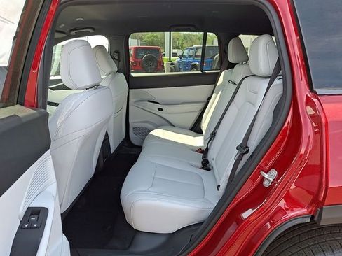 New 2026 Jeep Cherokee Limited AWD/4WD image 13