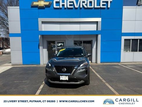 Used 2023 Nissan Rogue SV image 1