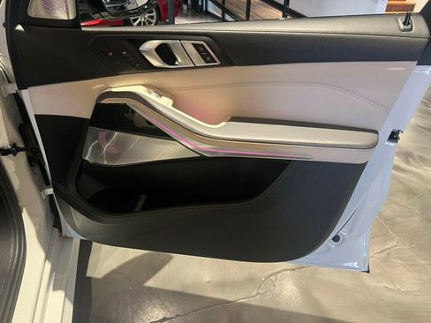 Used 2023 BMW X7 M60i w/ Executive Package image 22