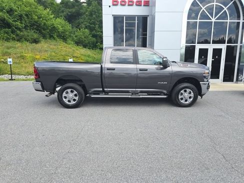 Certified 2025 RAM 2500 Big Horn AWD/4WD image 8