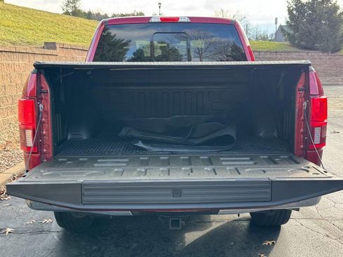 Used 2018 Ford F150 Lariat w/ Equipment Group 502A Luxury image 9