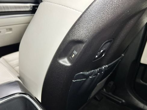 Used 2025 Kia Telluride SX Prestige AWD/4WD image 28