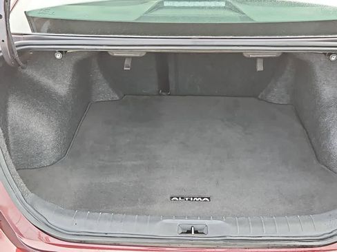 Used 2024 Nissan Altima 2.5 SV image 38