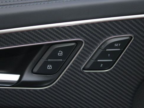 Used 2026 Audi SQ7 Prestige image 13