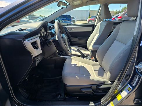 Used 2015 Toyota Corolla LE FWD image 18