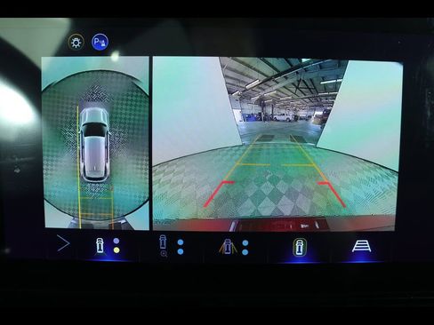 New 2026 Chevrolet Equinox LT w/ Safety and Technology Package AWD/4WD image 7
