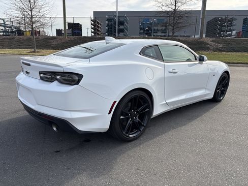 Used 2020 Chevrolet Camaro LT w/ RS Package image 9