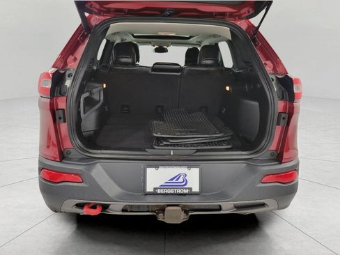 Used 2015 Jeep Cherokee Trailhawk w/ Comfort/Convenience Group image 24