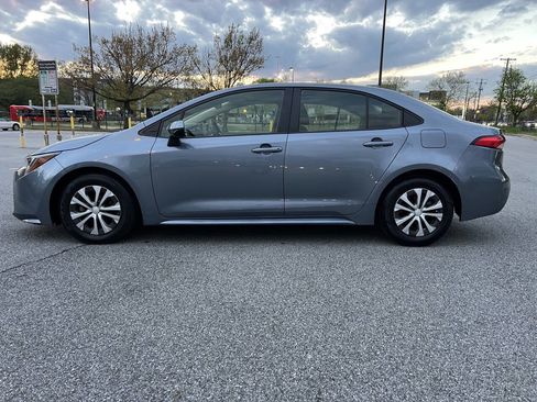 Used 2022 Toyota Corolla LE image 14