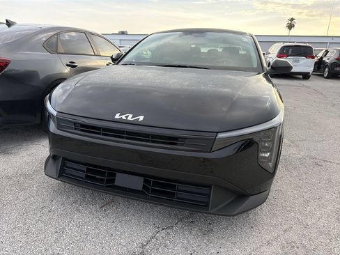 Certified 2025 Kia K4 FWD image 7