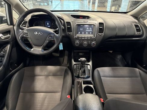 Used 2018 Kia Forte LX w/ LX Popular Package FWD image 9