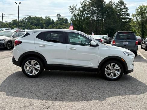 Used 2024 Buick Encore GX Preferred FWD image 3