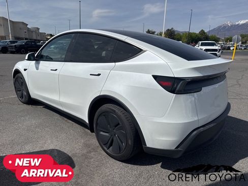 Used 2026 Tesla Model Y Long Range AWD/4WD image 3