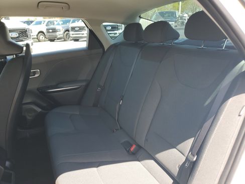 Used 2025 Kia K4 FWD image 12