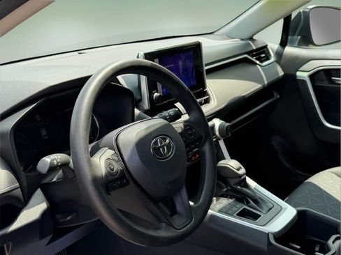 Used 2023 Toyota RAV4 XLE AWD/4WD image 45