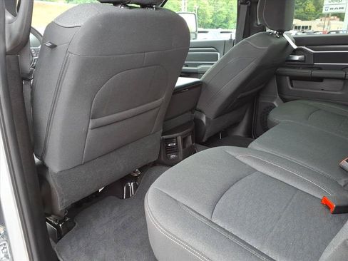 Used 2026 RAM 2500 Big Horn AWD/4WD image 15